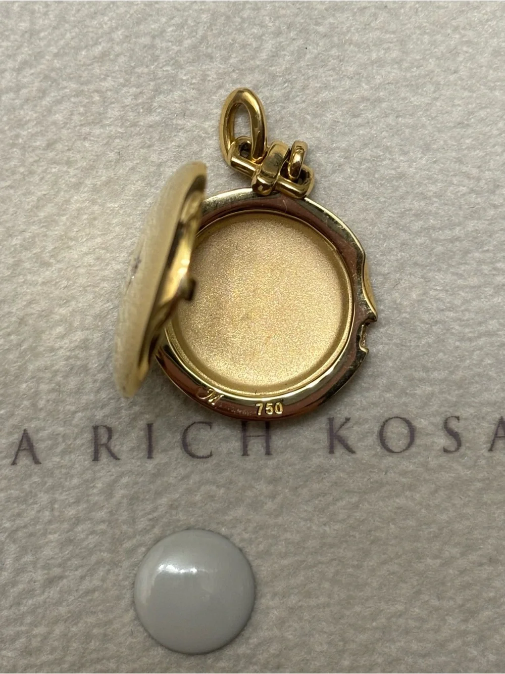 Monica Rich Kosann 18k solid gold star locket with diamonds